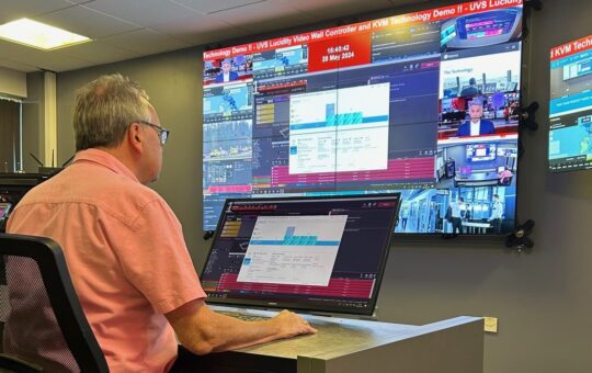 KVM solutions on laptop and screens
